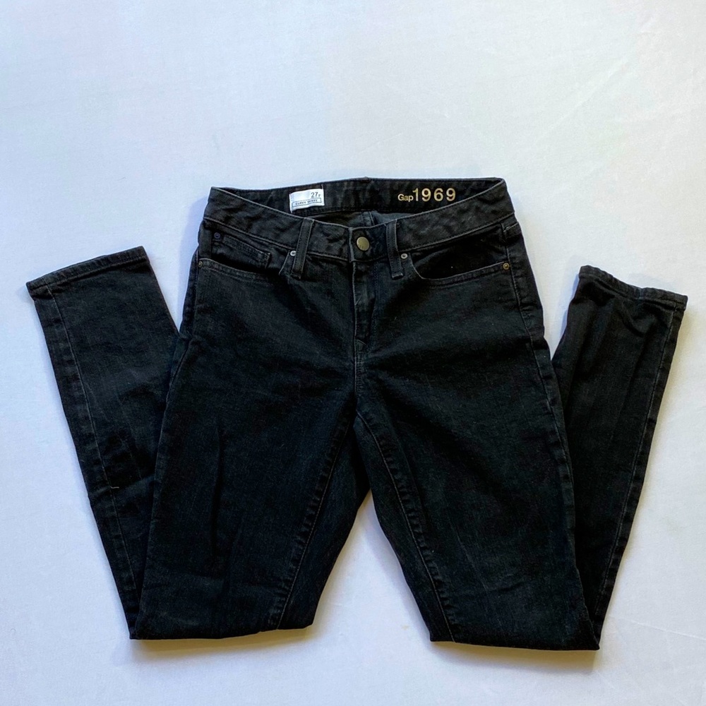 Curvy skinny jeans
